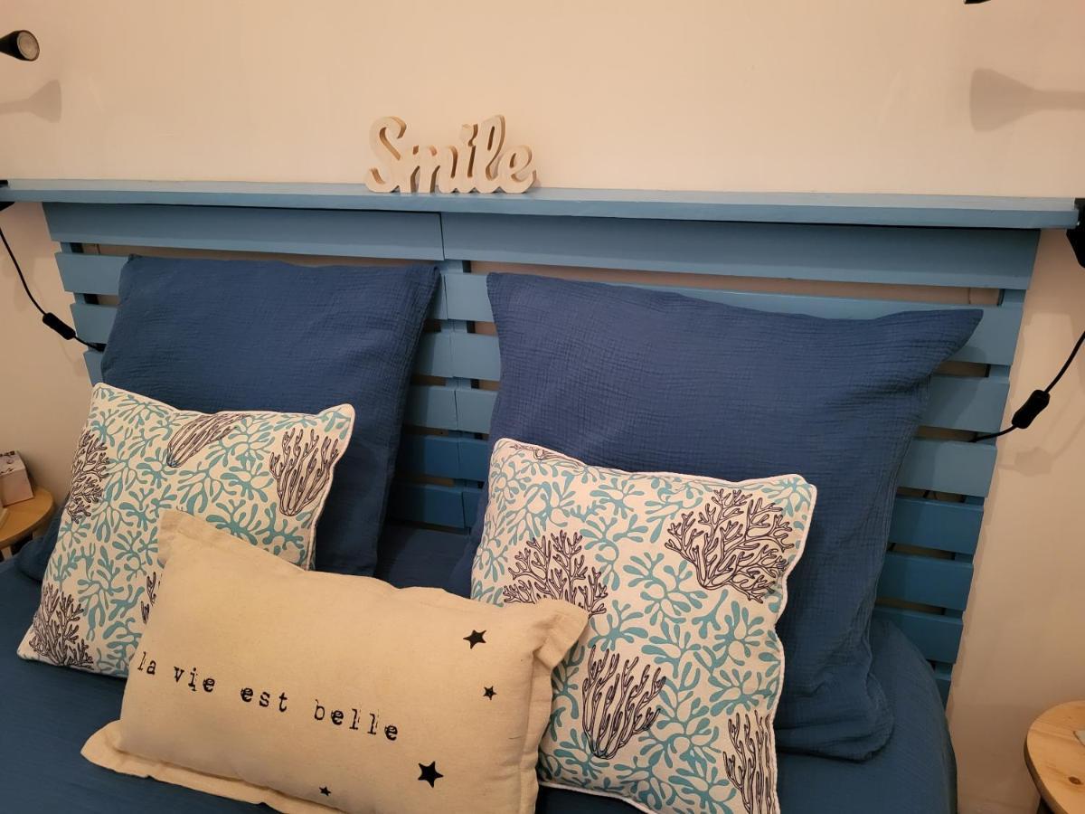 Chambre D Hotes Au Coeur Des Oliviers Marseille Room photo